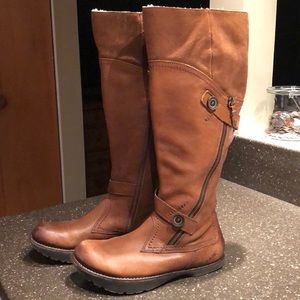 Women’s 6.5 Earth Shoe Boot